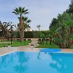 Bed & Breakfast Villa Adriana - Private Pool Villa & Rooms 4*