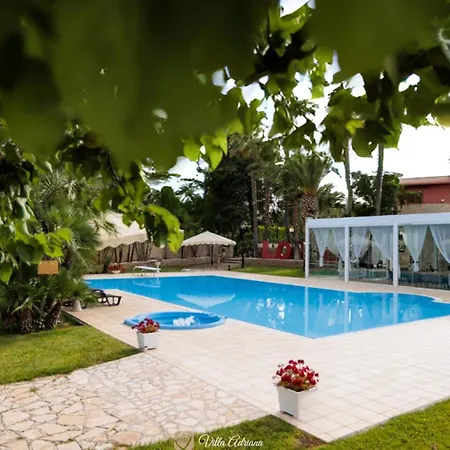 Bed and Breakfast Villa Adriana Puglia - B&B & Private Villa 3*